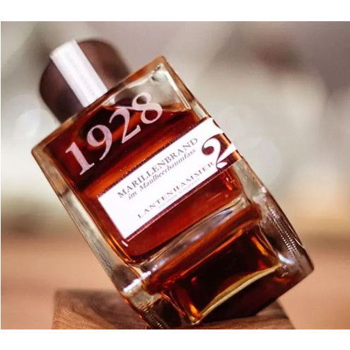 1928 RARITÄT Marillenbrand gelagert im Maulbeerholzfass 43% 0,35l